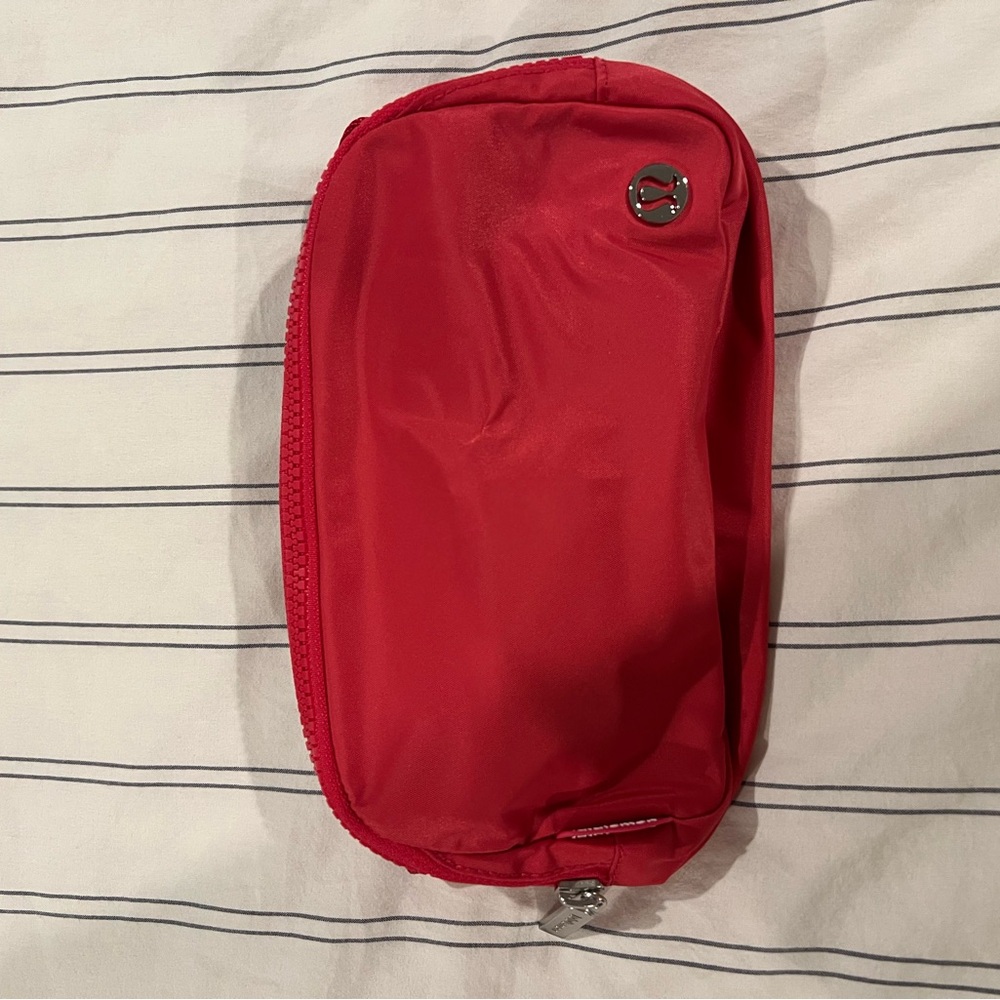 Lululemon everyday belt bag 1L